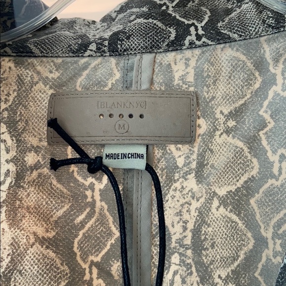 Blank NYC Snakeskin Cropped Fabric Jacket - Picture 4 of 9